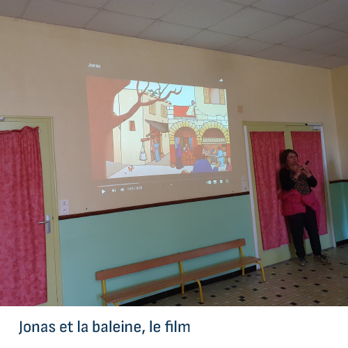 Visionnage du film (Jonas et la Baleine) pour les classes de maternelle à l'école Saint-Patern de Louvigné-de-Bais